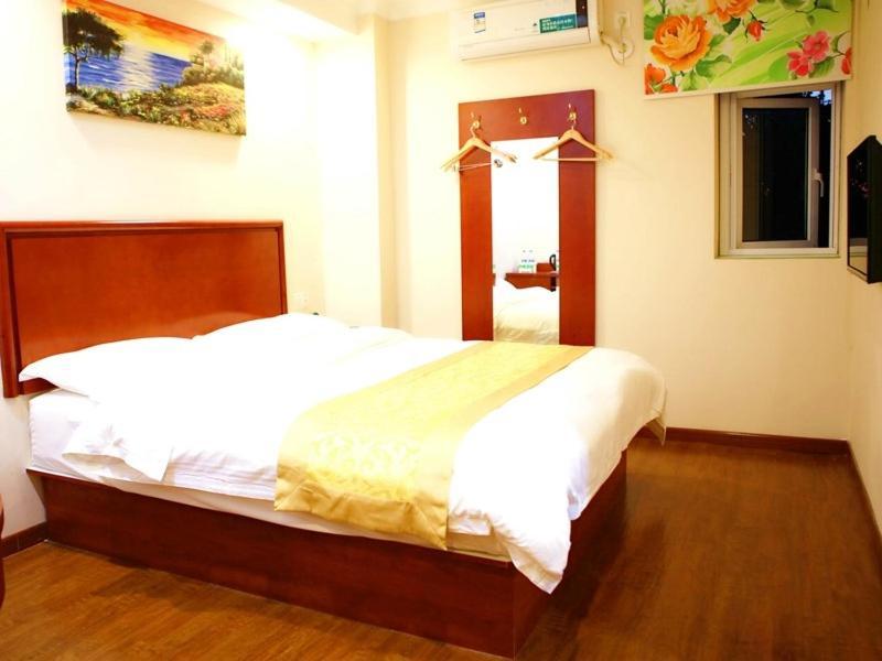 Greentree Inn Shanghai Hongqiao Hub Cao'An Road Huajiang Branch Road Express Hotel Jiading Экстерьер фото